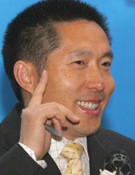 中央電視臺(tái)廣告經(jīng)濟(jì)信息中心主任、經(jīng)濟(jì)頻道總監(jiān)郭振璽