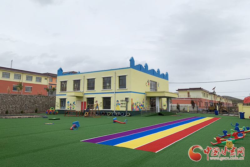 【甘肅省決戰(zhàn)決勝脫貧攻堅(jiān)】白銀神木頭移民新村：搬出窮窩窩 過(guò)上新生活（圖）