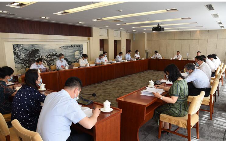 【兩會(huì)快訊】甘肅代表團(tuán)分組審議全國(guó)人大常委會(huì)工作報(bào)告，唐仁健參加第二小組會(huì)議并發(fā)言