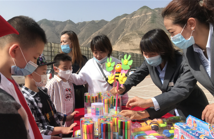 蘭州：歡樂(lè)迎“六一”  平安記心間