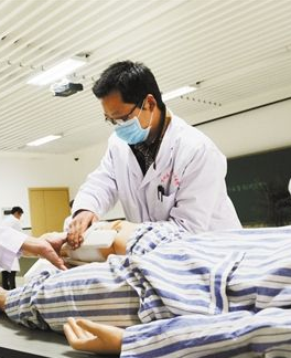 甘肅省轉(zhuǎn)發(fā)加強(qiáng)農(nóng)村訂單定向醫(yī)學(xué)生免費(fèi)培養(yǎng)就業(yè)安置和履約管理工作的實(shí)施意見 長(zhǎng)期扎根基層的全科醫(yī)生可破格晉升職稱