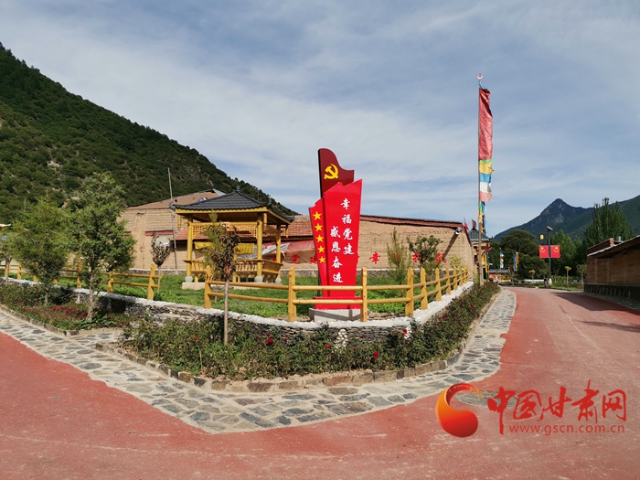 【蘭大新聞學(xué)子重走西北角】甘南迭部：村民吃上“文化飯”，搭上“旅游車”