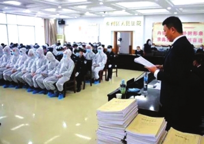 天水秦州區(qū)開審18人涉惡案 被控涉嫌敲詐勒索、尋釁滋事、開設(shè)賭場等