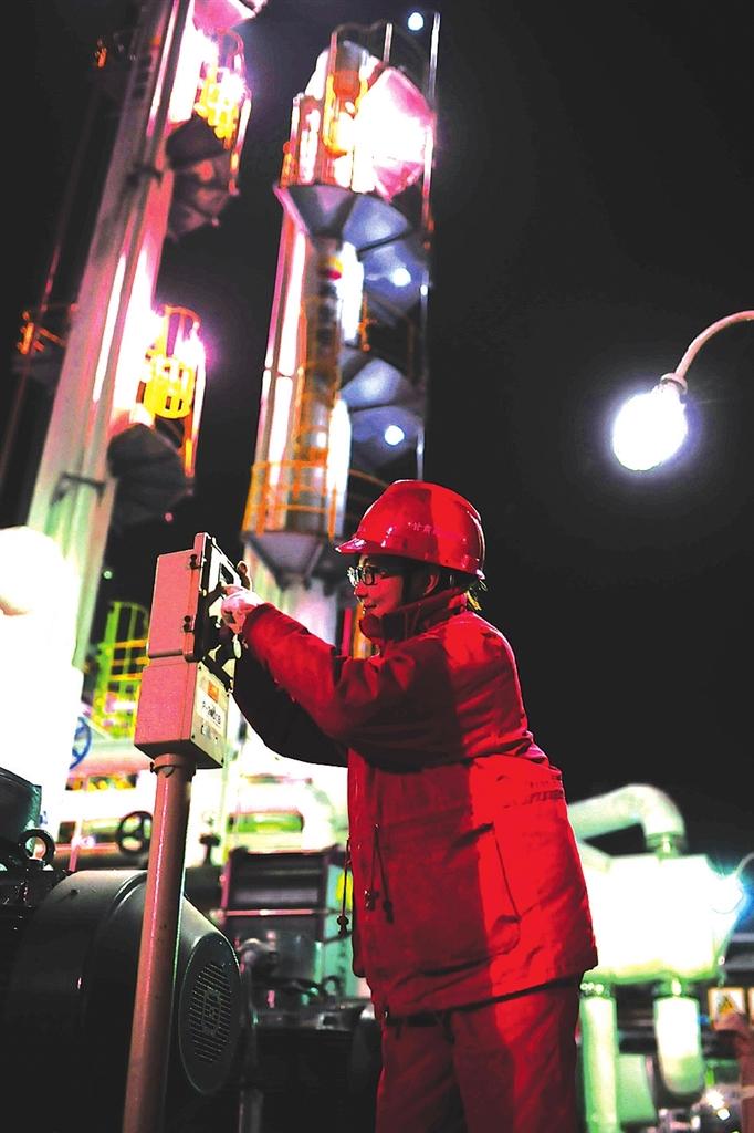 蘭州熱電公司提前開(kāi)閘送熱鍋爐、管網(wǎng)運(yùn)行狀況良好