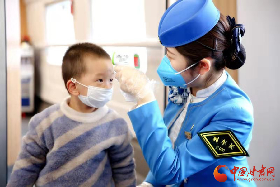 回家路上，請配合疫情防控要求 