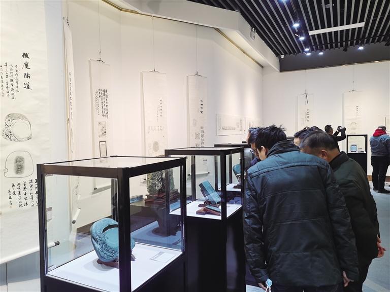 “非遺精品洮硯傳拓題跋藝術(shù)展”開展 洮硯雕刻、傳拓、拓片題跋集中亮相甘肅藝術(shù)館