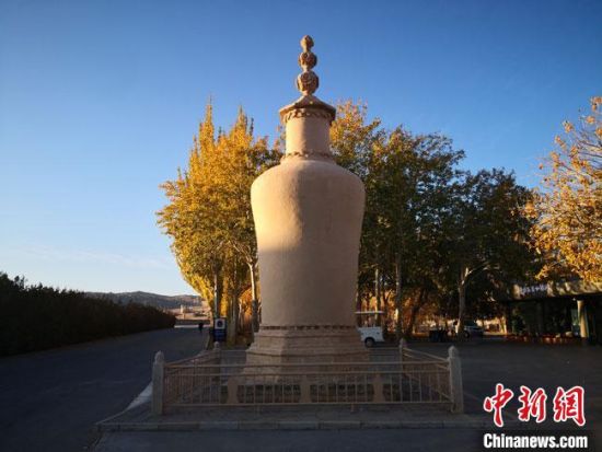 圖為2020年11月，沐浴在晨光中的莫高窟道士塔。(資料圖) 馮志軍 攝