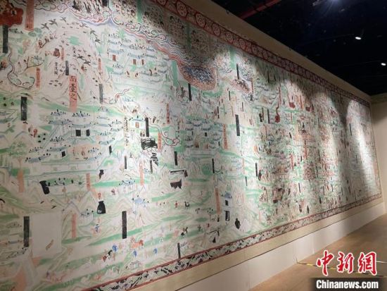 圖為展覽現(xiàn)場?！〗瓧顭?攝