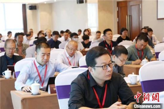 圖為“明清時(shí)期河西走廊社會(huì)變遷”學(xué)術(shù)研討會(huì)現(xiàn)場?！∥渫行侣剛髅郊瘓F(tuán)供圖