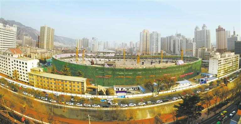 蘭州市七里河體育場(chǎng)主體封頂，預(yù)計(jì)明年7月交付使用
