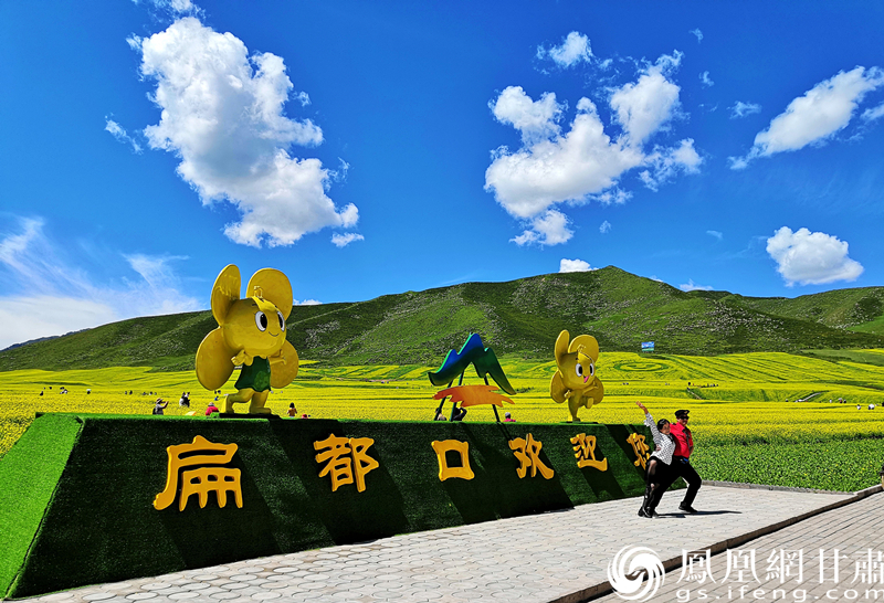 河西走廊張掖扁都口，古絲綢之路要道。王振武 攝