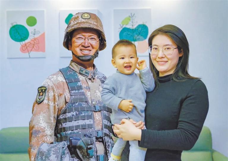 蘭州市退役軍人事務(wù)局舉行清明代祭掃儀式 陳紅軍烈士父親給兒子寫來寄語 “你是祖國的好兒女，也是我們的驕傲”