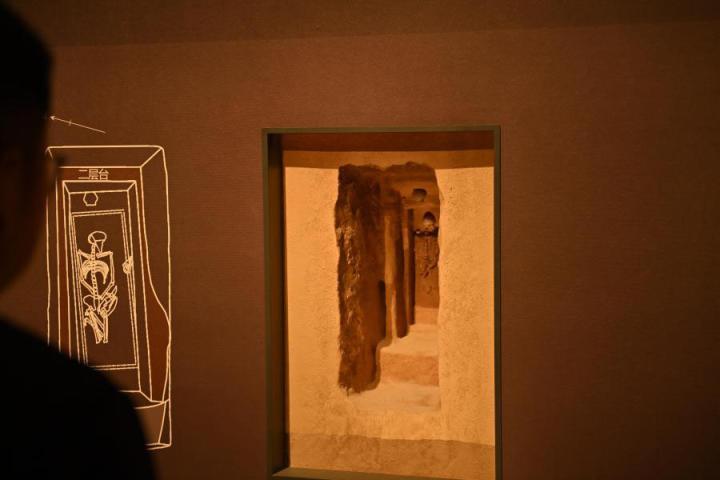 張家川縣馬家塬車輿博物館展陳的馬家塬遺址出土文物。李亞龍 攝