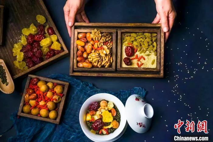 2023年5月，拍攝的臨夏蓋碗茶所需原料。(資料圖)臨夏市融媒體中心供圖